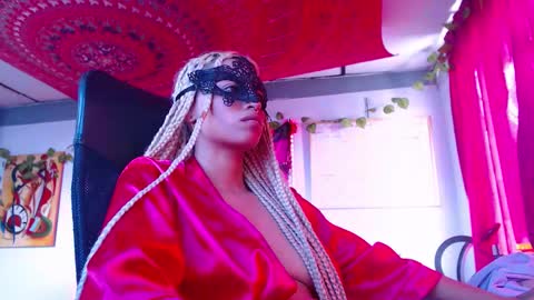 Atenea online show from 16, 10, 2025