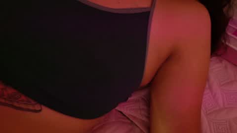 Snapshot of athena_makri05 chatting on 15, 1, 2025 ATENEA MAKRI online show from 15, 1, 2025