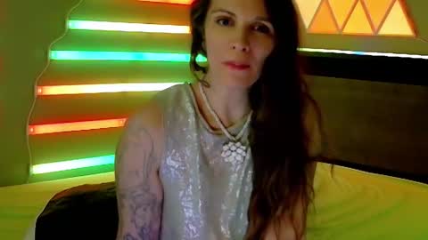 Snapshot of athenaautumn chatting on 1, 1, 2025 Athena Autumn online show from 1, 1, 2025