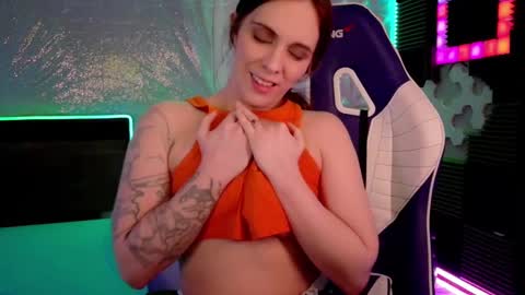 Snapshot of athenaautumn chatting on 1, 10, 2025 Athena Autumn online show from 1, 10, 2025