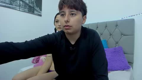 athenea_zuleinys online show from 5, 12, 2025