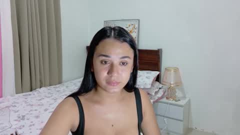 Snapshot of athisafreshmilk chatting on 18, 12, 2025 AthisaWithABigCum online show from 18, 12, 2025