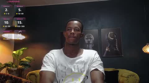 Snapshot of athleticbig_cock chatting on 12, 12, 2024 ATHLETIC COCK online show from 12, 12, 2024