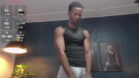 Snapshot of athleticbig_cock chatting on 6, 2, 2025 ATHLETIC COCK online show from 6, 2, 2025