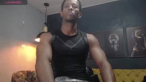 Snapshot of athleticbig_cock chatting on 23, 2, 2025 ATHLETIC COCK online show from 23, 2, 2025