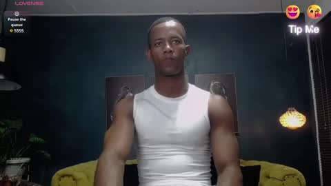Snapshot of athleticbig_cock chatting on 8, 3, 2025 ATHLETIC COCK online show from 8, 3, 2025