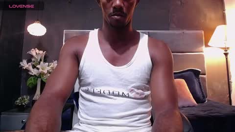 Snapshot of athleticbig_cock chatting on 15, 10, 2025 ATHLETIC COCK online show from 15, 10, 2025