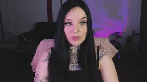 online every day between 10am-23pm online show from 13, 11, 2025