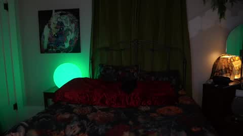 Audrey online show from 12, 4, 2026