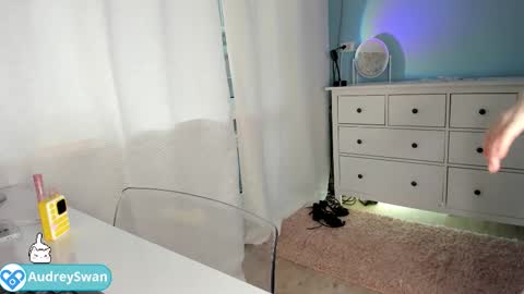 Mary online show from 15, 10, 2025