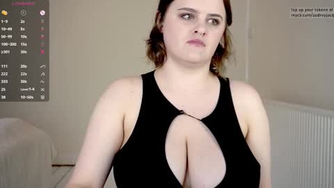 Audrey Jacq online show from 13, 9, 2025