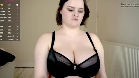 Audrey Jacq online show from 16, 3, 2026