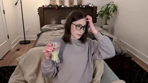 Miss Audrey online show from 13, 12, 2024