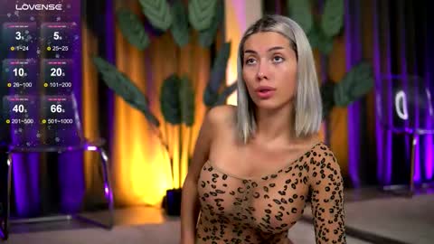 Isabella online show from 18, 9, 2025