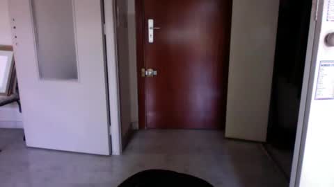 auguste061400 online show from 15, 1, 2025