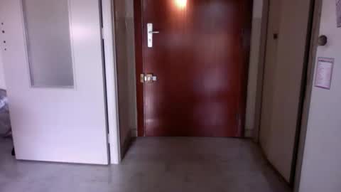 auguste061400 online show from 12, 11, 2025