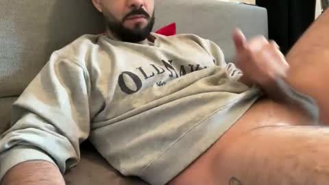 Snapshot of augustload chatting on 17, 11, 2025 AugustLoad online show from 17, 11, 2025