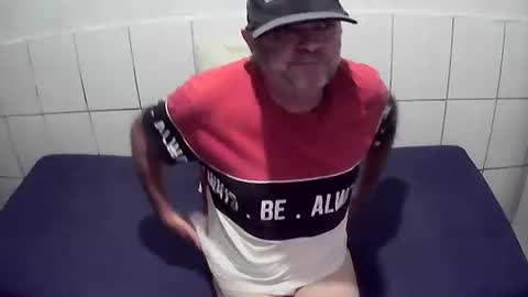 Snapshot of augustopierdona26 chatting on 1, 7, 2026 cesar augusto online show from 1, 7, 2026