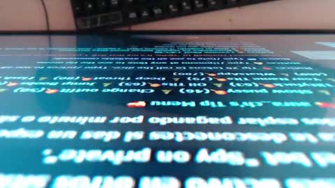 Snapshot of aura_ch chatting on 4, 12, 2025 Aura online show from 4, 12, 2025