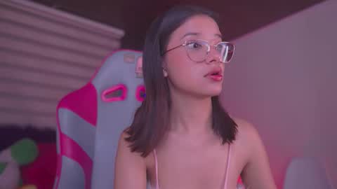 aura_rouss online show from 3, 2, 2026