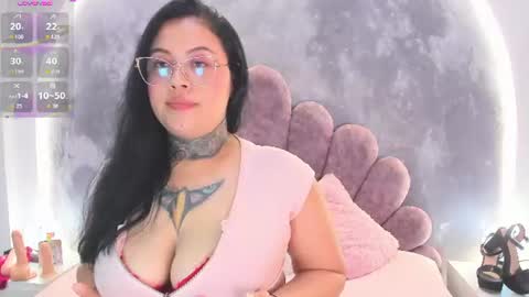  Aurelia Walker  online show from 31, 7, 2026