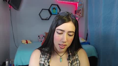 Snapshot of aurora_shy_ chatting on 28, 2, 2025 Aurora online show from 28, 2, 2025