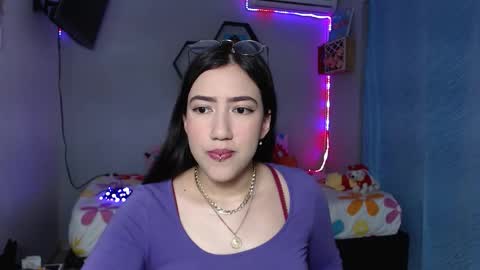 Snapshot of aurora_shy_ chatting on 12, 9, 2025 Aurora online show from 12, 9, 2025