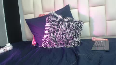 Snapshot of auroraa_miller chatting on 24, 12, 2024 auroraa_miller online show from 24, 12, 2024