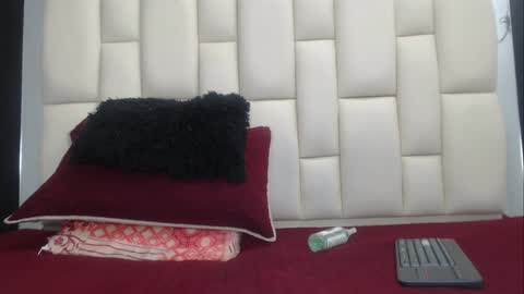 Snapshot of auroraa_miller chatting on 28, 12, 2024 auroraa_miller online show from 28, 12, 2024