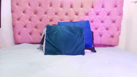 Snapshot of auroraa_miller chatting on 27, 9, 2025 auroraa_miller online show from 27, 9, 2025