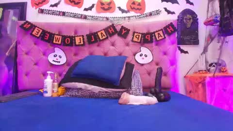 Snapshot of auroraa_miller chatting on 15, 10, 2025 auroraa_miller online show from 15, 10, 2025