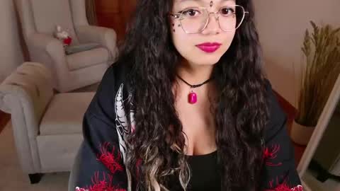 Snapshot of aurorasiera chatting on 5, 11, 2025 Aurora online show from 5, 11, 2025