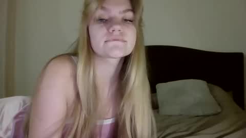 AuroraXRoses online show from 23, 11, 2025