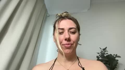 aussielulu online show from 15, 5, 2026