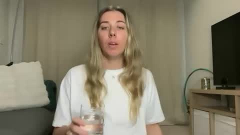 aussielulu online show from 10, 6, 2026
