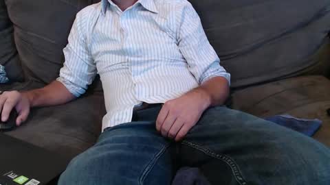 Snapshot of aussiemanvslady chatting on 5, 2, 2025 AussieDeviantsAnomymous online show from 5, 2, 2025