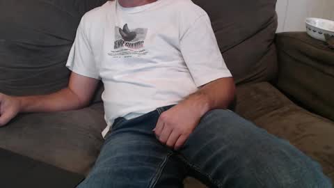 Snapshot of aussiemanvslady chatting on 14, 2, 2025 AussieDeviantsAnomymous online show from 14, 2, 2025