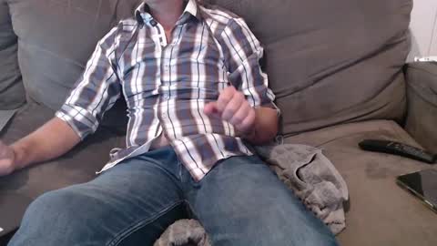 Snapshot of aussiemanvslady chatting on 7, 3, 2025 AussieDeviantsAnomymous online show from 7, 3, 2025