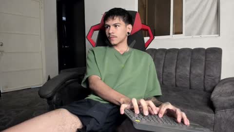 Snapshot of austin_falcon chatting on 10, 1, 2025 Austin online show from 10, 1, 2025