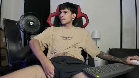 Snapshot of austin_falcon chatting on 20, 2, 2025 Austin online show from 20, 2, 2025