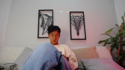 austinreeds online show from 25, 10, 2025