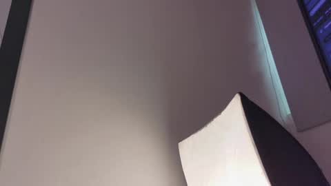 austinreeds online show from 2, 4, 2026