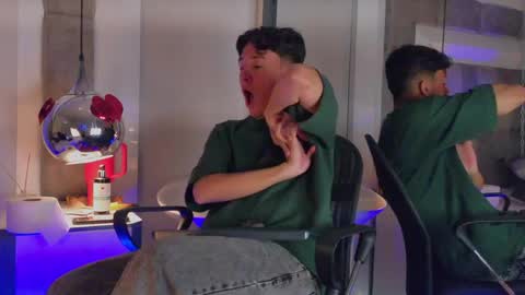 austinreeds online show from 14, 4, 2026