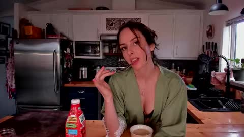 Snapshot of autumnknightly chatting on 16, 2, 2025 Autumn Knightly online show from 16, 2, 2025