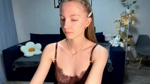 Annie online show from 5, 10, 2025