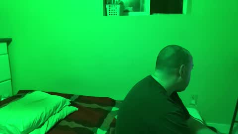 Snapshot of auz1812 chatting on 7, 11, 2025 Auz online show from 7, 11, 2025