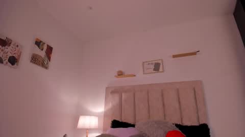 Avaline Help me reach 100 likes TRANSMISSION EVERY DAY FROM 39 PM online show from 14, 2, 2025