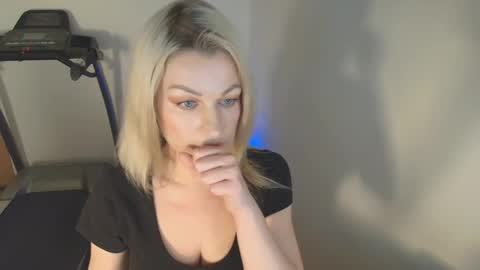 Snapshot of avaluxe_ chatting on 13, 2, 2026 Eira online show from 13, 2, 2026