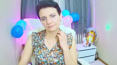 Snapshot of avasaturnian chatting on 17, 9, 2025 avasaturnian online show from 17, 9, 2025