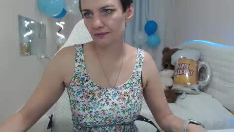 Snapshot of avasaturnian chatting on 21, 9, 2025 avasaturnian online show from 21, 9, 2025